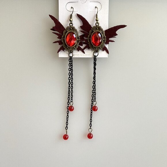 ANTIQUED RED CRYSTALS DANGLE EARRINGS NEW - Picture 2 of 5